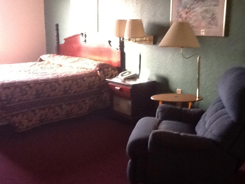 Super 8 by Wyndham Kennett Motel Eksteriør bilde
