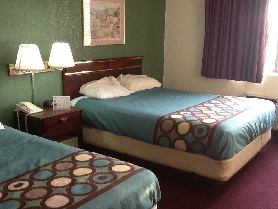 Super 8 by Wyndham Kennett Motel Eksteriør bilde