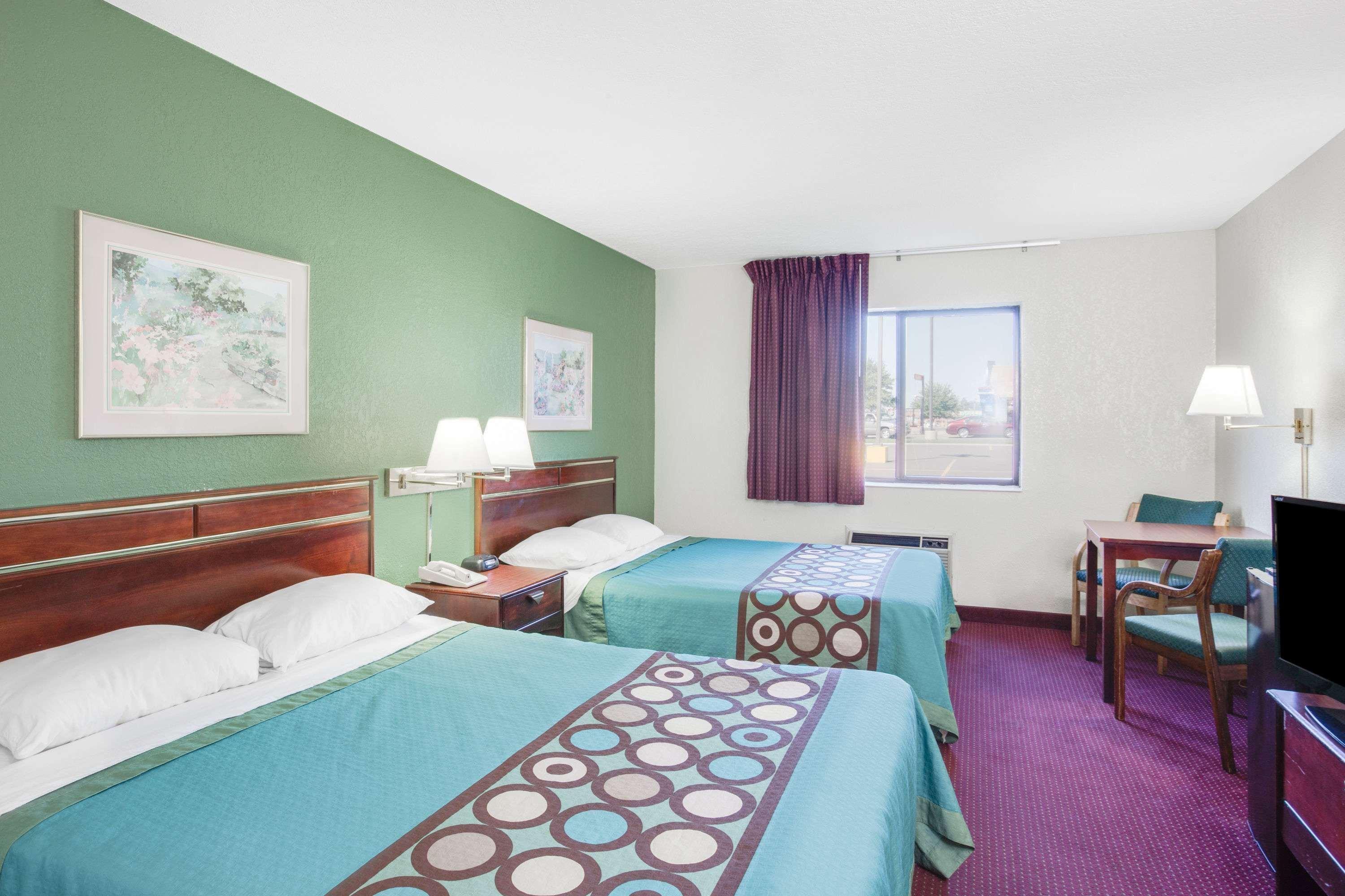 Super 8 by Wyndham Kennett Motel Eksteriør bilde