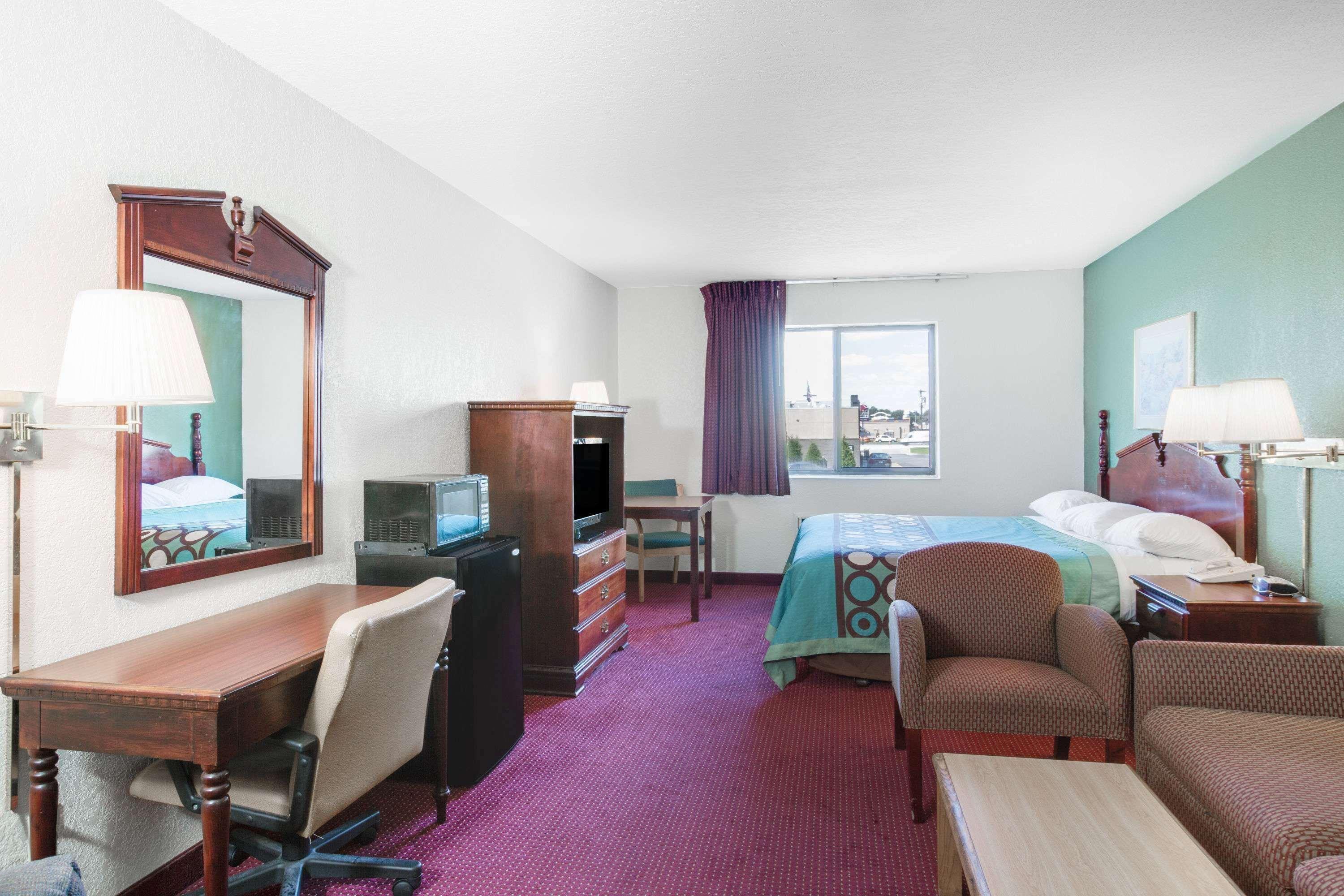 Super 8 by Wyndham Kennett Motel Eksteriør bilde