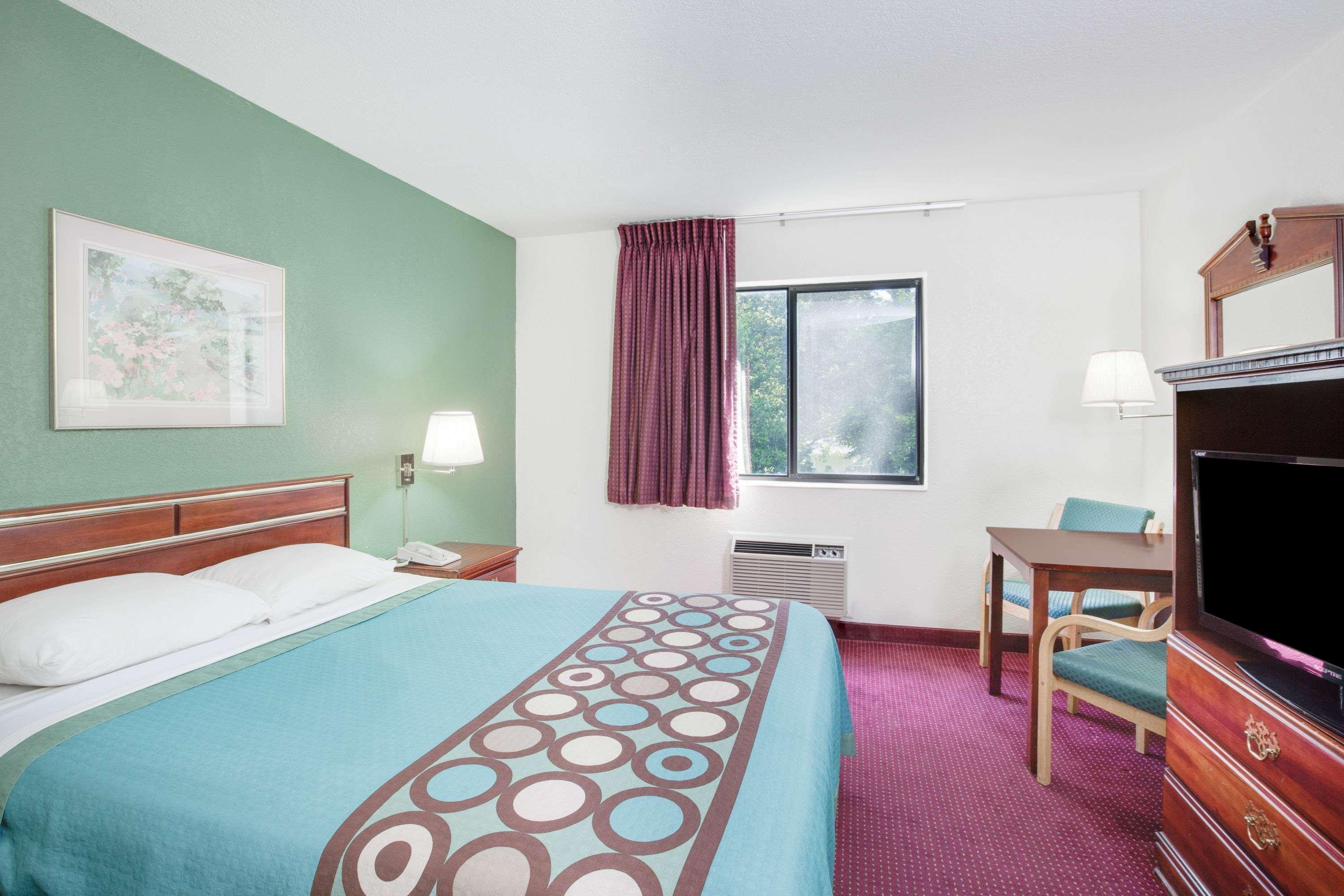 Super 8 by Wyndham Kennett Motel Eksteriør bilde